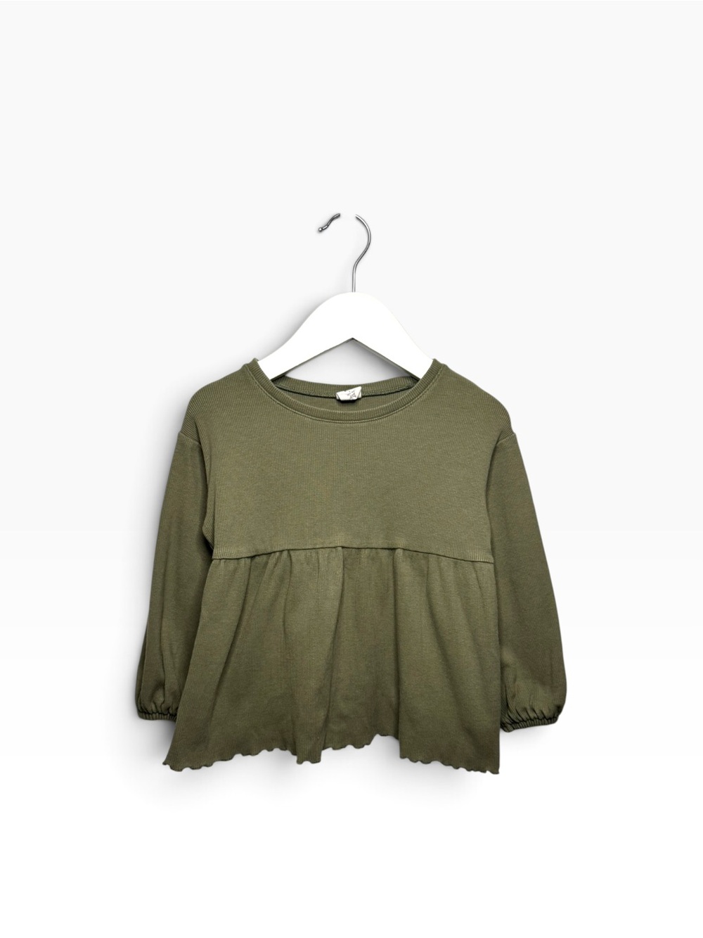 ⭐️ 5/$30 Gap Kids Top size 3Y